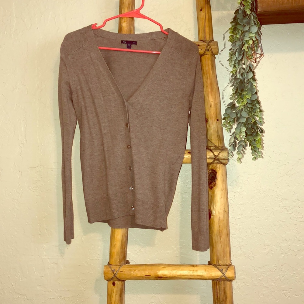 GAP sweater